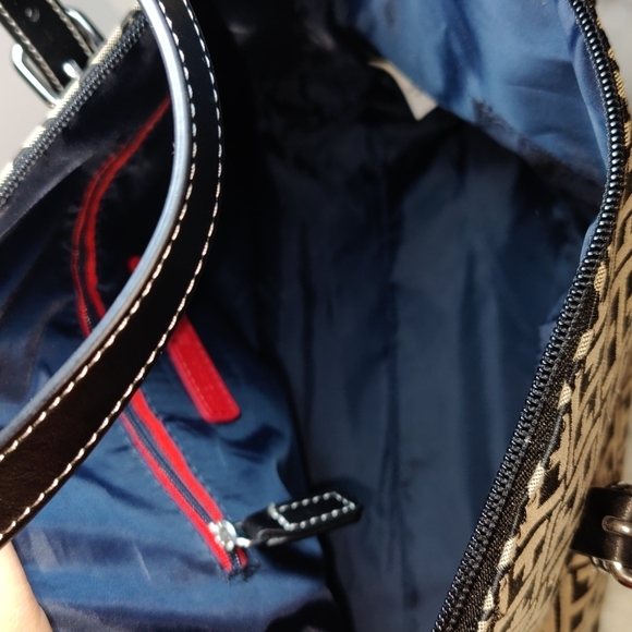 NWT Tommy Hilfiger Black and Tan In Signature Canvas Print Satchel - Picture 8 of 12